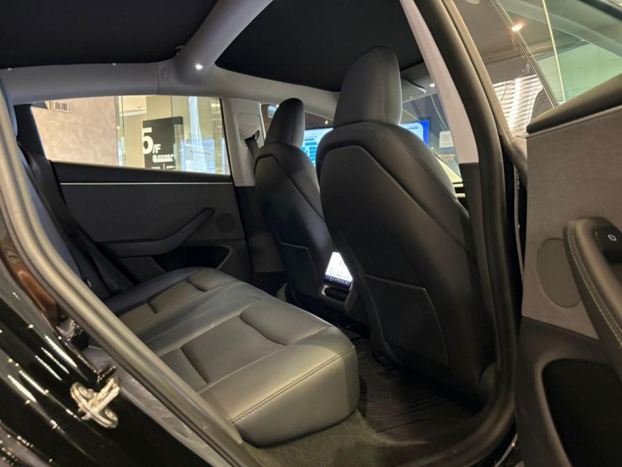 Model 3 RWD - Image 4